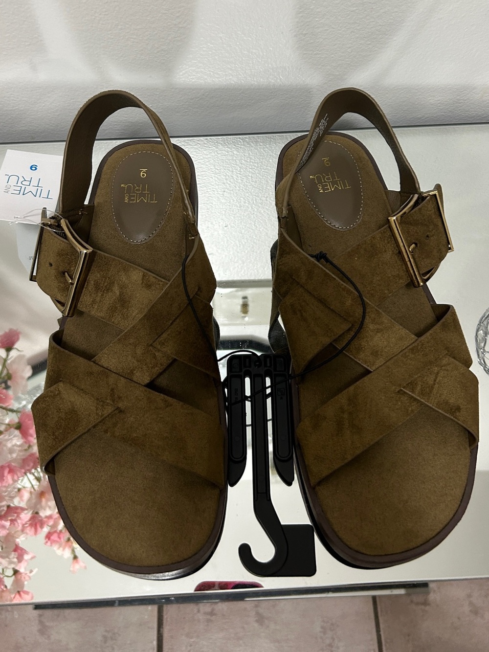 Time and Tru Olive Green Slingback Sandals Size 9 NWT Memory Foam